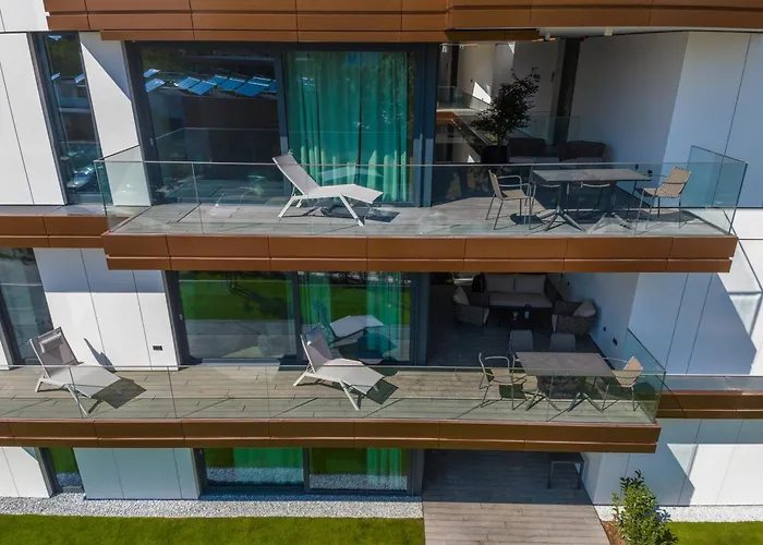 Bj81 Suite Hotel